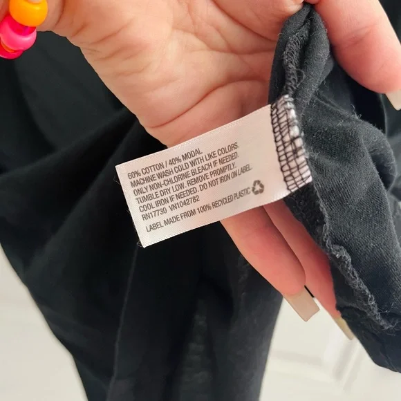 a new day comfy casual black women's tshirt size large - Picture 4 of 4